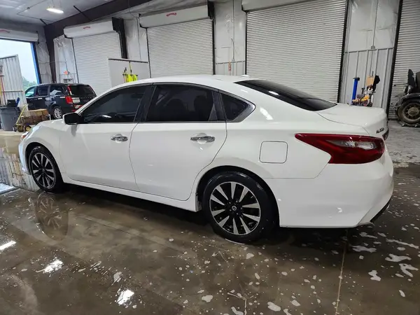 1N4AL3AP8JC252433 2018 NISSAN ALTIMA - Image 2