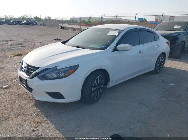 1N4AL3AP8JC252870 2018 NISSAN ALTIMA - Image 2