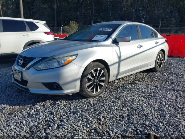 1N4AL3AP8JC254490 2018 NISSAN ALTIMA - Image 2