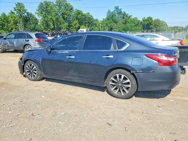 1N4AL3AP8JC255140 2018 NISSAN ALTIMA - Image 2