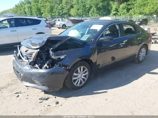 1N4AL3AP8JC257549 2018 NISSAN ALTIMA - Image 2