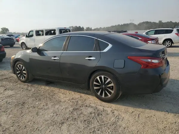 1N4AL3AP8JC257695 2018 NISSAN ALTIMA - Image 2