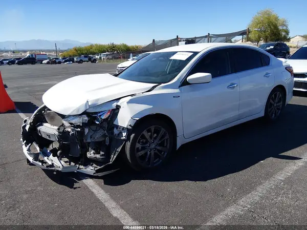 1N4AL3AP8JC258202 2018 NISSAN ALTIMA - Image 2
