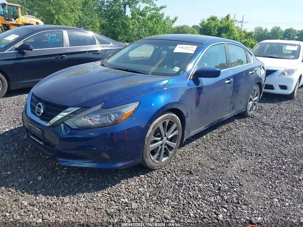 1N4AL3AP8JC259575 2018 NISSAN ALTIMA - Image 2