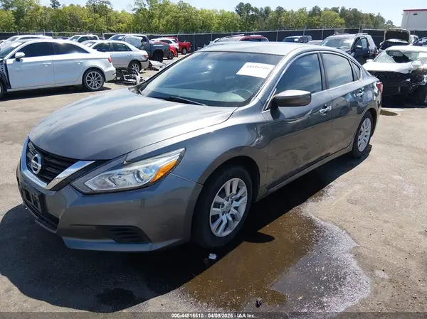 1N4AL3AP8JC260578 2018 NISSAN ALTIMA - Image 2