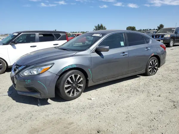 1N4AL3AP8JC261973 2018 NISSAN ALTIMA - Image 1