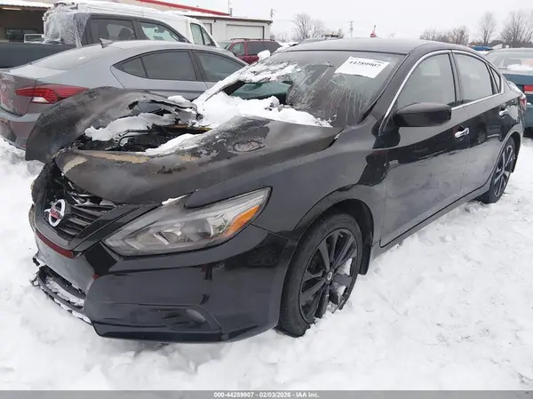 1N4AL3AP8JC264260 2018 NISSAN ALTIMA - Image 2