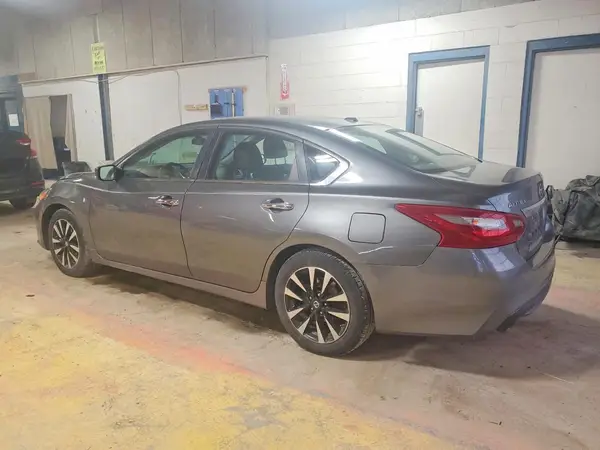 1N4AL3AP8JC264341 2018 NISSAN ALTIMA - Image 2