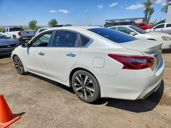 1N4AL3AP8JC266218 2018 NISSAN ALTIMA - Image 2