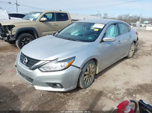 1N4AL3AP8JC266431 2018 NISSAN ALTIMA - Image 2