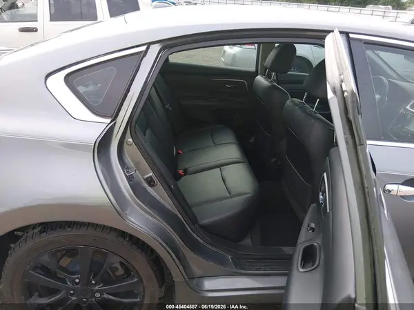 1N4AL3AP8JC266736 2018 NISSAN ALTIMA - Image 8