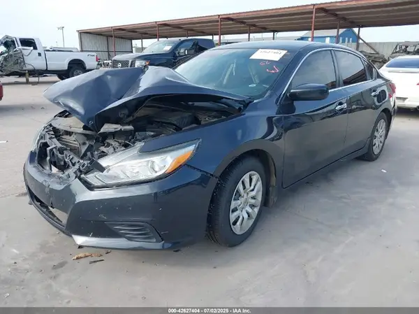 1N4AL3AP8JC267238 2018 NISSAN ALTIMA - Image 2