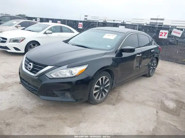 1N4AL3AP8JC269023 2018 NISSAN ALTIMA - Image 2