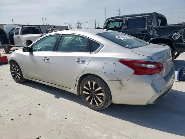 1N4AL3AP8JC269765 2018 NISSAN ALTIMA - Image 2