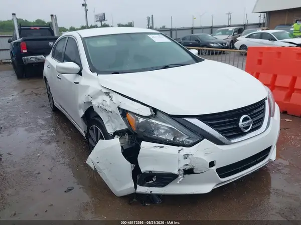 1N4AL3AP8JC271404 2018 NISSAN ALTIMA - Image 1