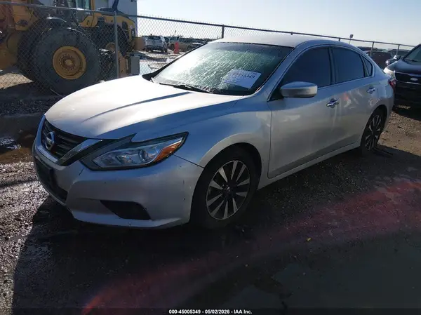 1N4AL3AP8JC271435 2018 NISSAN ALTIMA - Image 2