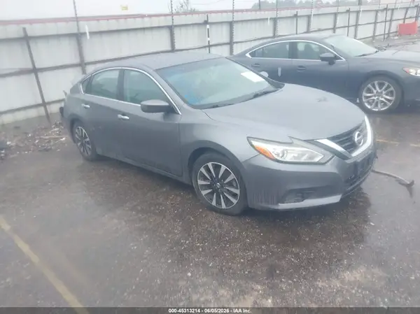 1N4AL3AP8JC271970 2018 NISSAN ALTIMA - Image 1