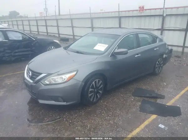 1N4AL3AP8JC271970 2018 NISSAN ALTIMA - Image 2