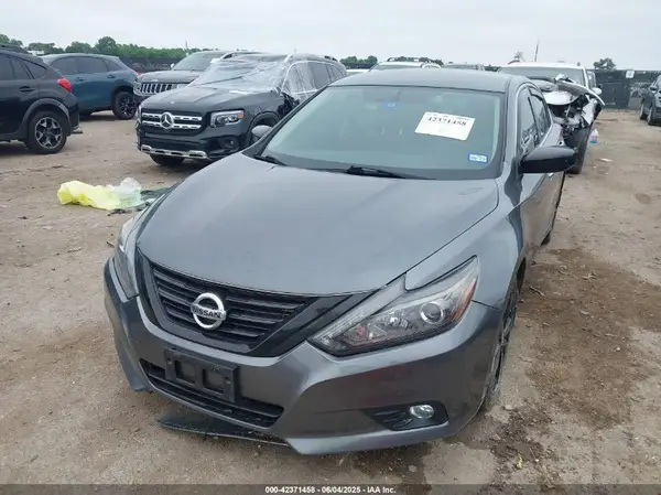1N4AL3AP8JC272293 2018 NISSAN ALTIMA - Image 2