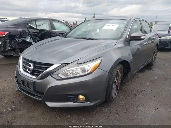 1N4AL3AP8JC274447 2018 NISSAN ALTIMA - Image 2