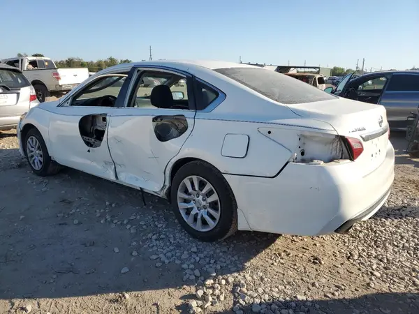 1N4AL3AP8JC278157 2018 NISSAN ALTIMA - Image 2