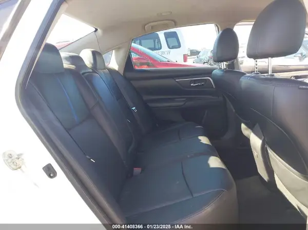 1N4AL3AP8JC278675 2018 NISSAN ALTIMA - Image 8