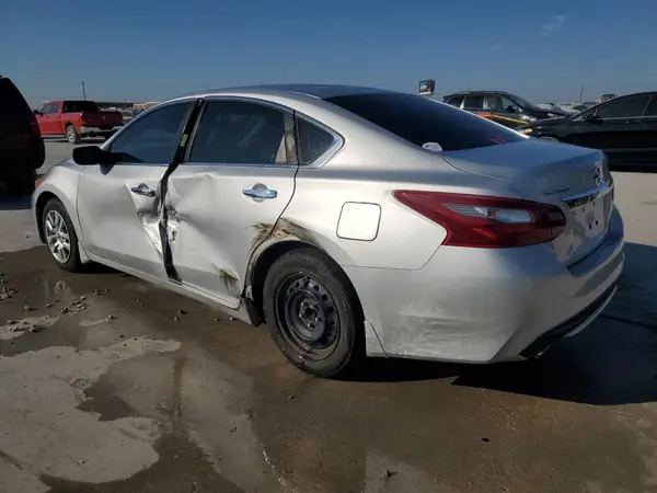 1N4AL3AP8JC279695 2018 NISSAN ALTIMA - Image 2