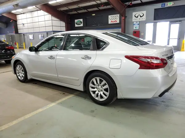 1N4AL3AP8JC279924 2018 NISSAN ALTIMA - Image 2