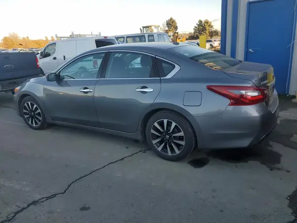 1N4AL3AP8JC280880 2018 NISSAN ALTIMA - Image 2