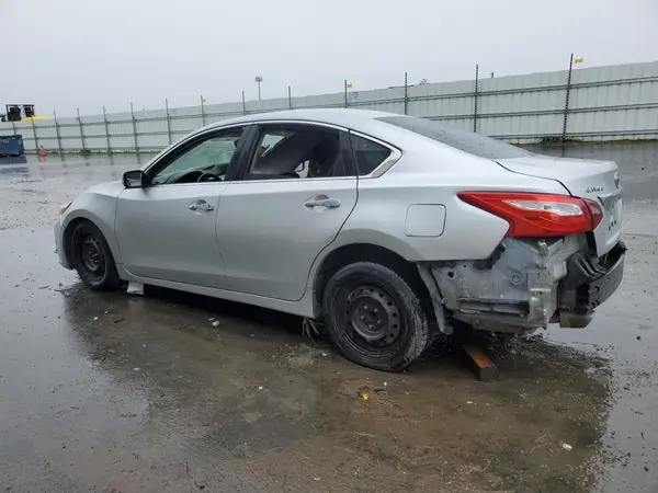 1N4AL3AP8JC288574 2018 NISSAN ALTIMA - Image 2