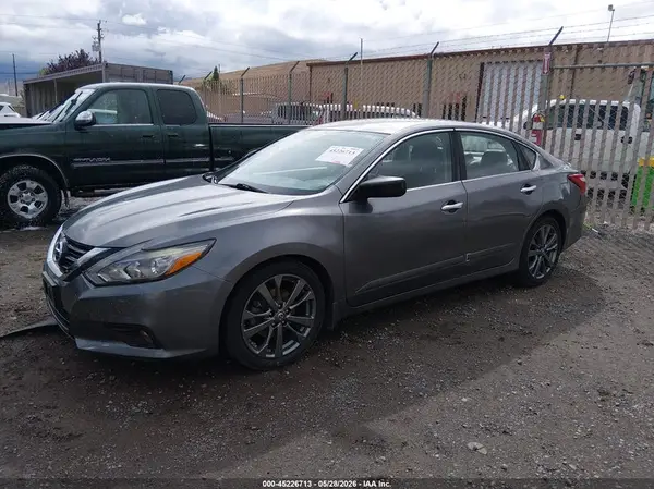 1N4AL3AP8JC289658 2018 NISSAN ALTIMA - Image 2