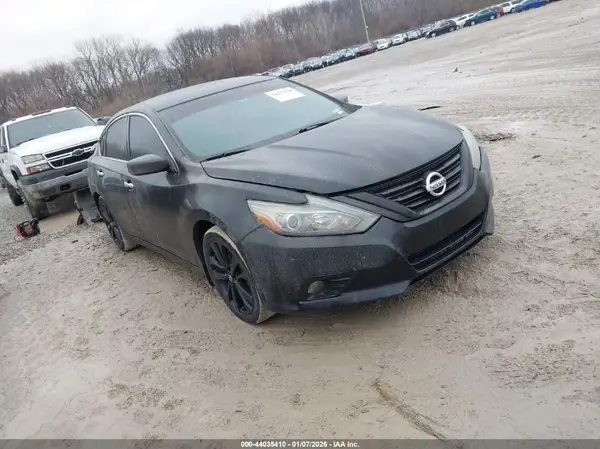1N4AL3AP8JC289837 2018 NISSAN ALTIMA - Image 1