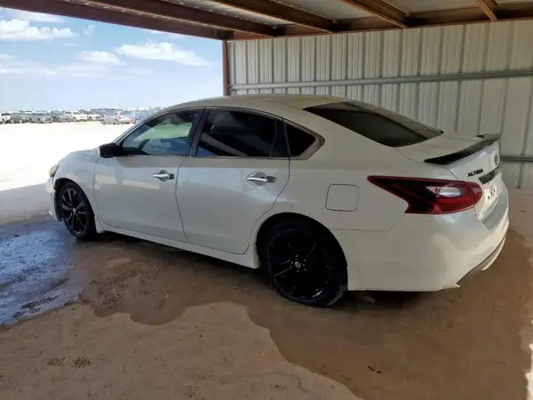 1N4AL3AP8JC290616 2018 NISSAN ALTIMA - Image 2