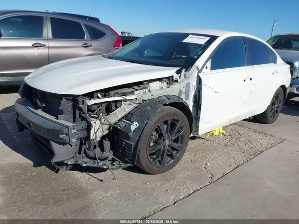 1N4AL3AP8JC294648 2018 NISSAN ALTIMA - Image 2