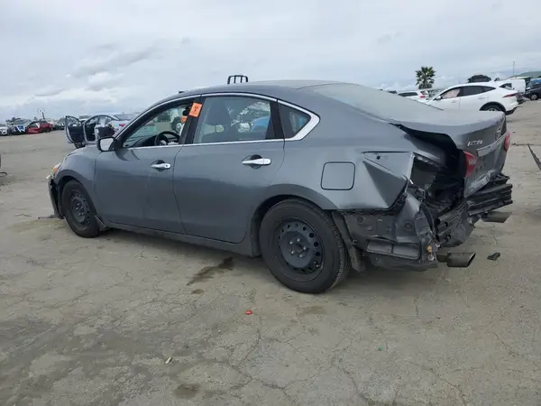 1N4AL3AP8JC295184 2018 NISSAN ALTIMA - Image 2