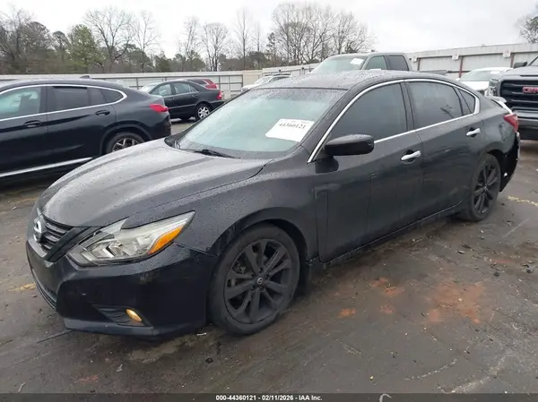 1N4AL3AP8JC295461 2018 NISSAN ALTIMA - Image 2
