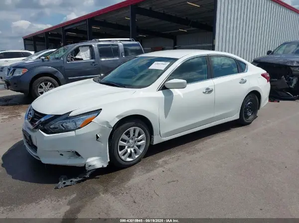1N4AL3AP8JC296447 2018 NISSAN ALTIMA - Image 2