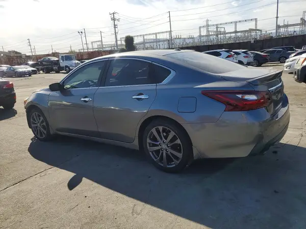 1N4AL3AP8JC296951 2018 NISSAN ALTIMA - Image 2