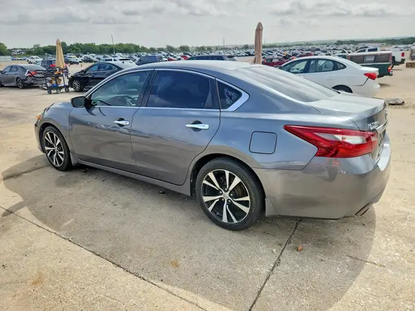 1N4AL3AP8JC297713 2018 NISSAN ALTIMA - Image 2