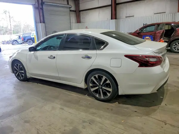 1N4AL3AP8JC298165 2018 NISSAN ALTIMA - Image 2