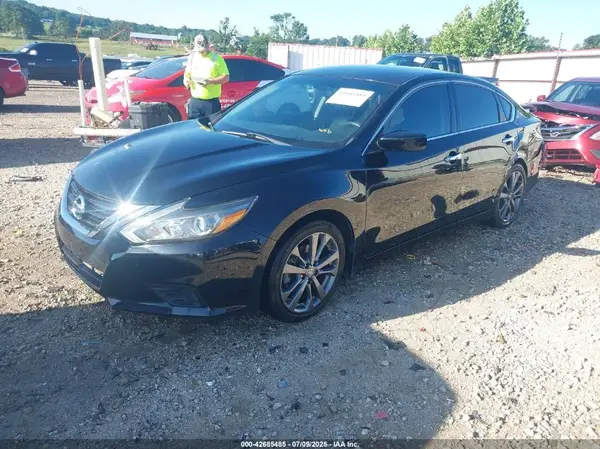 1N4AL3AP8JC299462 2018 NISSAN ALTIMA - Image 2