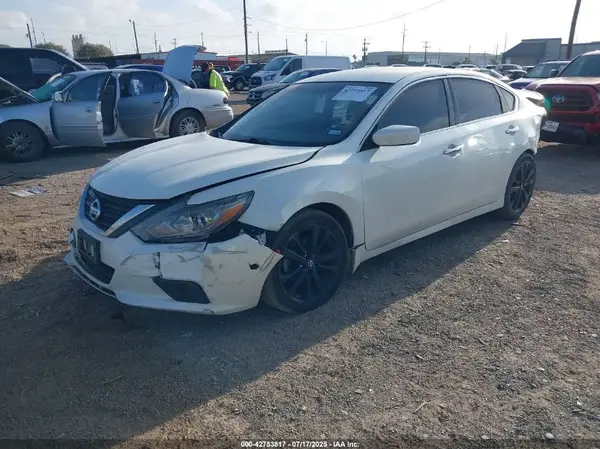 1N4AL3AP8JC472686 2018 NISSAN ALTIMA - Image 2