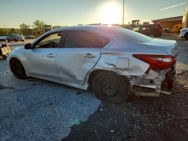 1N4AL3AP8JC473031 2018 NISSAN ALTIMA - Image 2