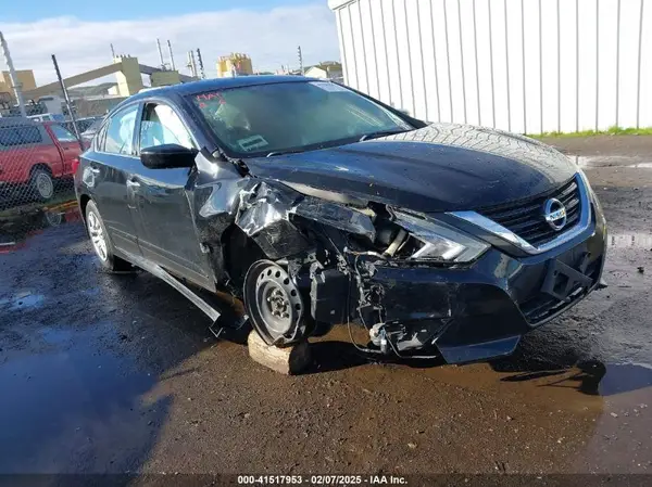 1N4AL3AP8JC475510 2018 NISSAN ALTIMA - Image 1