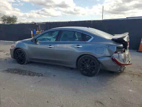 1N4AL3AP8JC475684 2018 NISSAN ALTIMA - Image 2