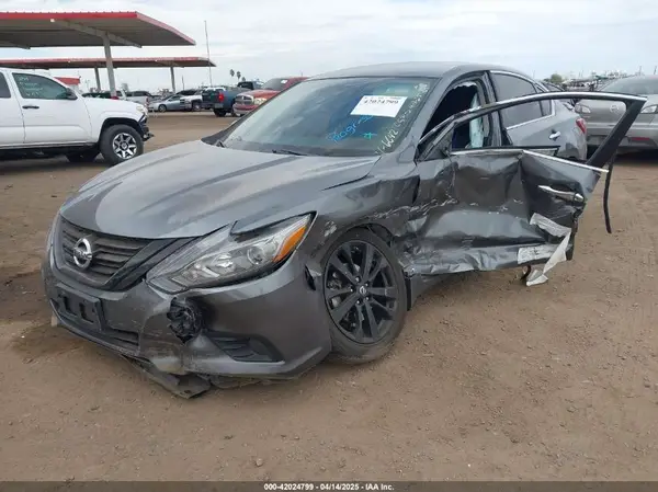 1N4AL3AP8JC476642 2018 NISSAN ALTIMA - Image 2