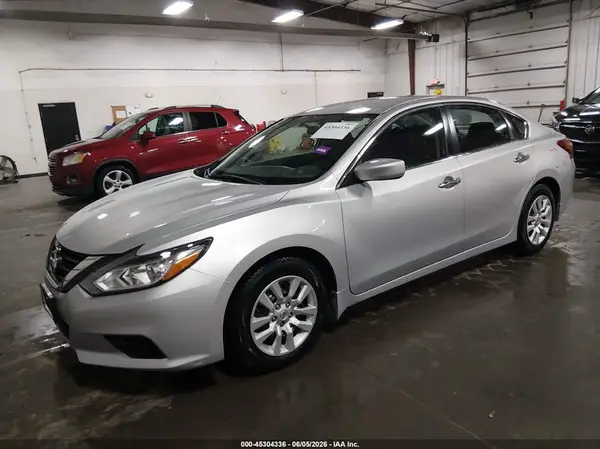 1N4AL3AP8JC476723 2018 NISSAN ALTIMA - Image 2