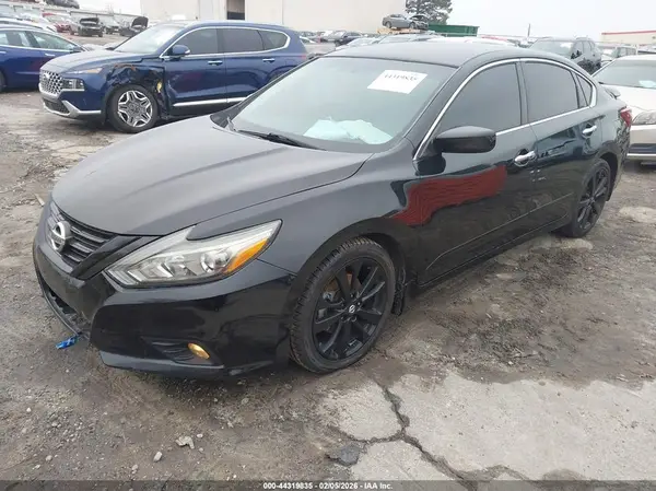 1N4AL3AP8JC478018 2018 NISSAN ALTIMA - Image 2
