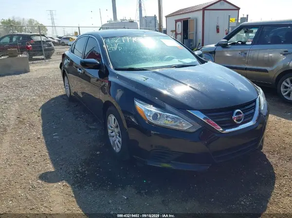 1N4AL3AP8JC478102 2018 NISSAN ALTIMA - Image 1