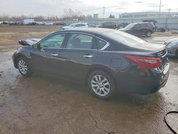 1N4AL3AP8JC478617 2018 NISSAN ALTIMA - Image 2